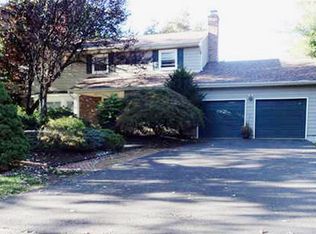 3 Delaware Dr, East Brunswick, NJ 08816