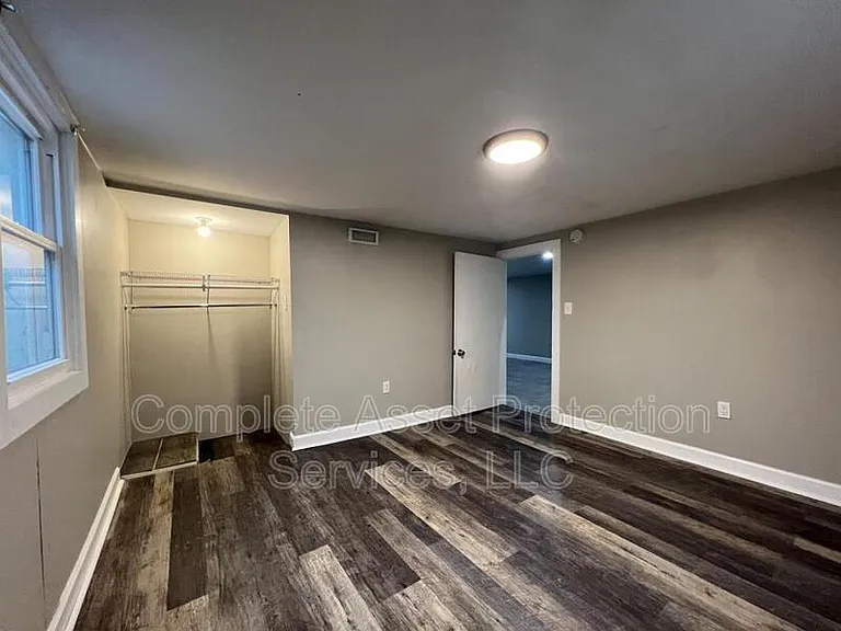2830 Blake Rd — Photo 2