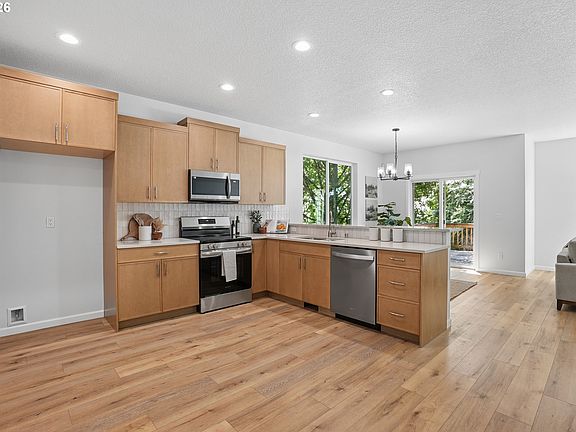 5th image of 1927 SE 113th Ct