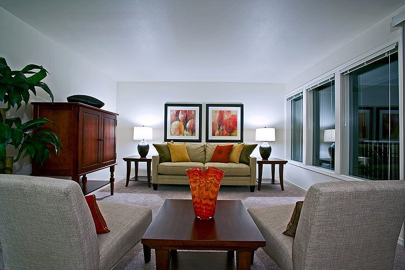 Living room (as photographed by Stanley Kubrik)