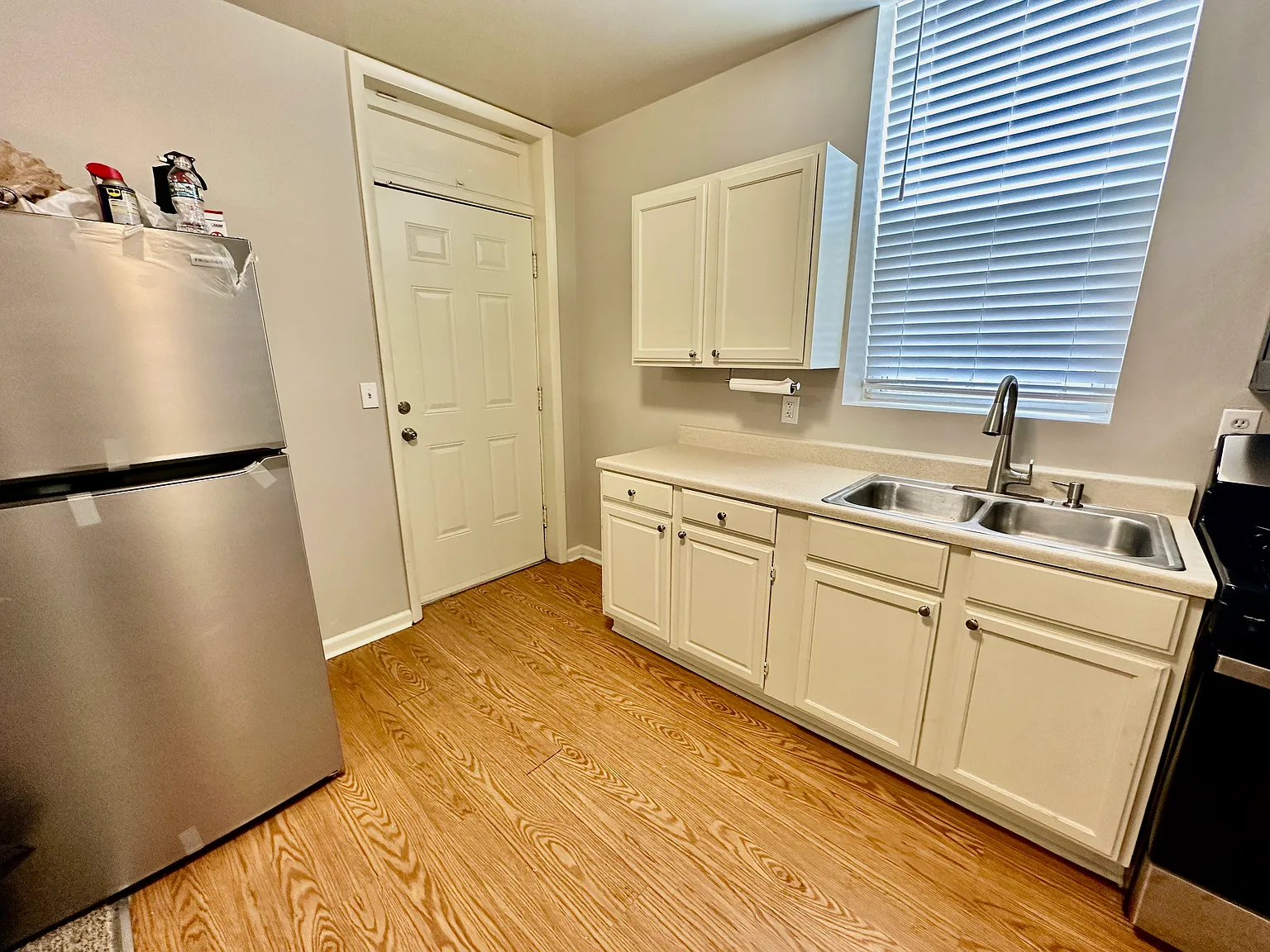 5200 Hunter Ave — Photo 2