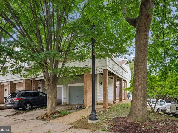 18172 Royal Bonnet Cir, Montgomery Village, MD 20886