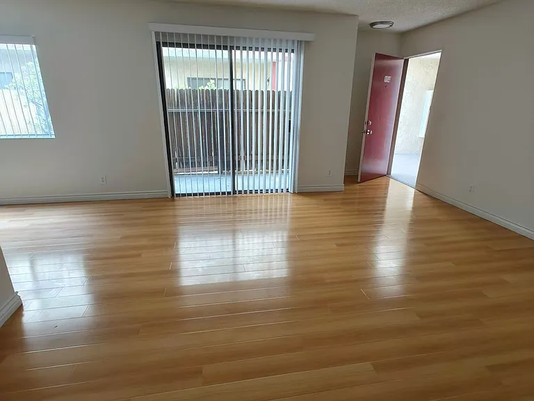 3736 Jasmine Ave — Photo 4