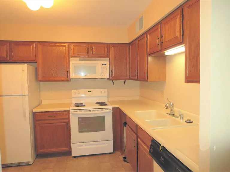 3942 N Oakland Ave #2 — Photo 10