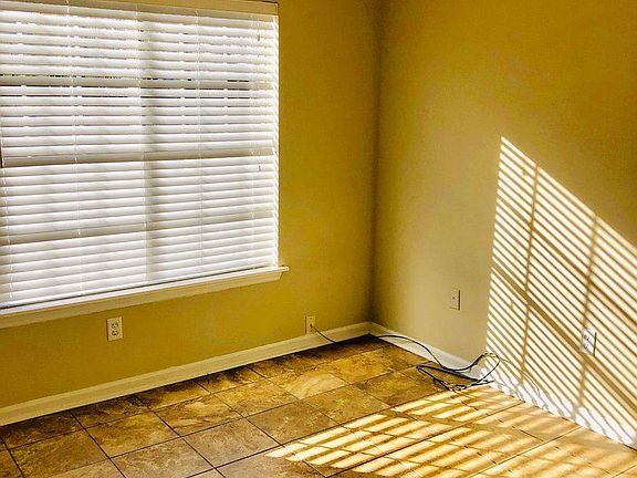 5th image of 132 Danya Ct