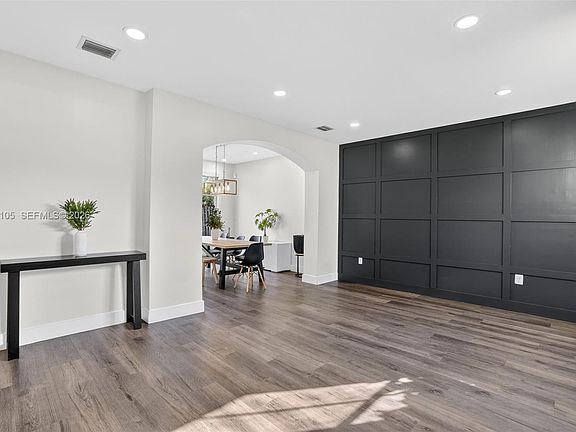 4th image of 10835 SW 245th St