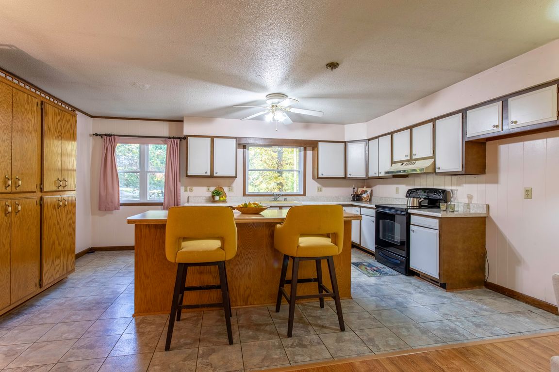 next background image