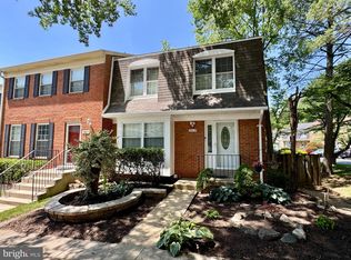 9019 Fox Grape Ln, Springfield, VA 22152