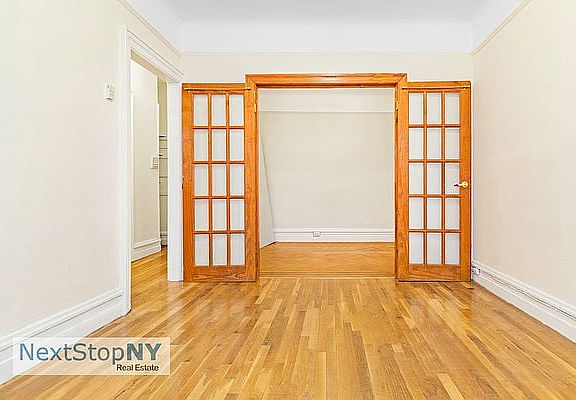 2nd image of 204 W 94th St APT 5E