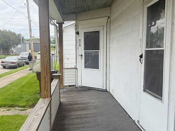 4th image of 979 Lagonda Ave