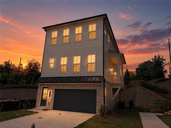 302 Pinecone Pl, Alpharetta, GA 30022