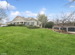 374 Ridge Rd, Barrington Hills, IL 60010