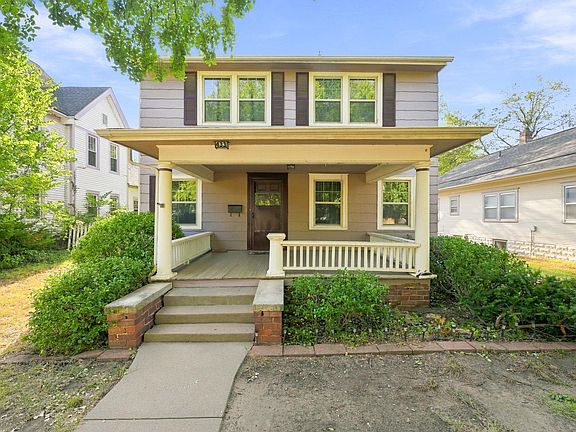 2nd image of 433 S Fern Ave