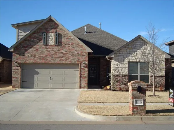 19117 Meadows Crossing Dr, Edmond, OK 73012