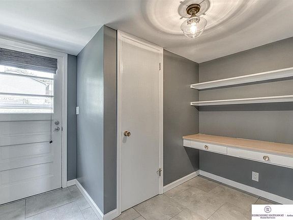 4th image of 2715 S 49th Ave
