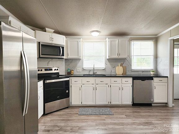 4th image of 110 Wheatfield Ln