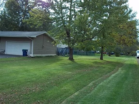 2nd image of 334 Country Pkwy