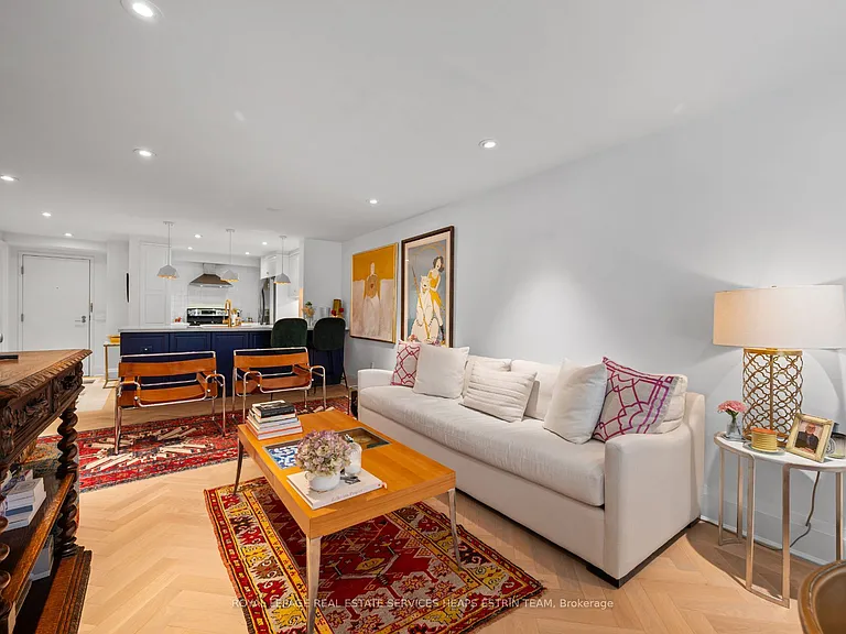 225 Davenport Rd #401 — Photo 6