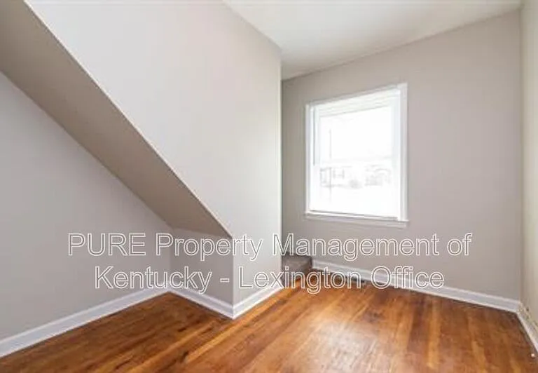 817 Marcellus Dr — Photo 18