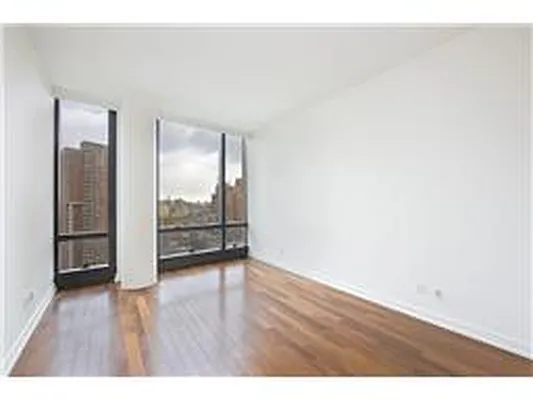 Rented by Douglas Elliman | media 29