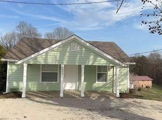 5075 Baux Mountain Rd, Winston Salem, NC 27105