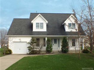 2608 Joann Ct, Niagara Falls, NY 14304