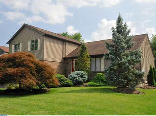 202 Mohegan St, New Britain, PA 18901