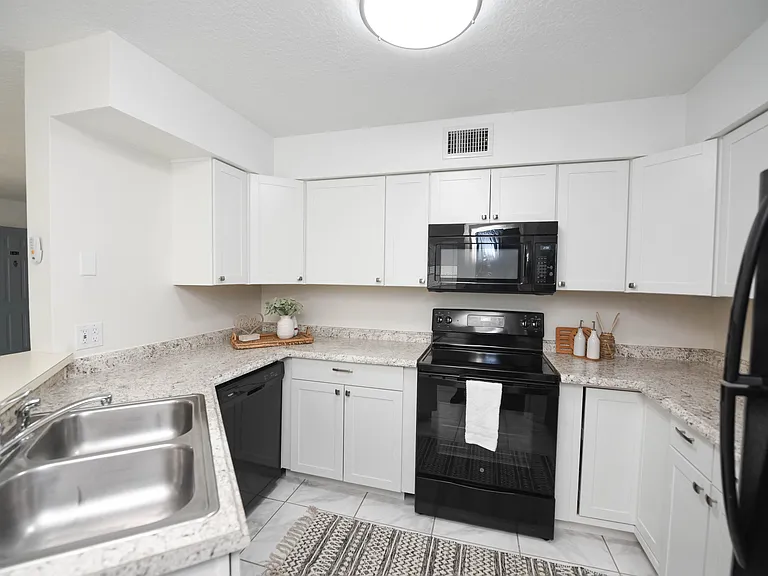 7050 N Highway 1 #103 — Photo 13