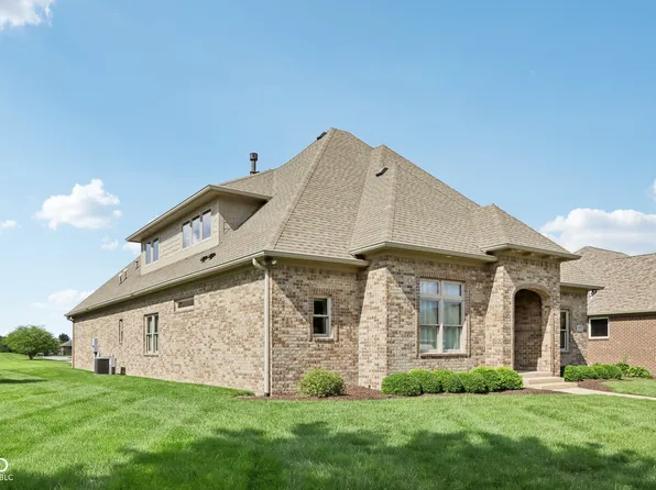 4674 Chestnut Ct W, Bargersville, IN 46106
