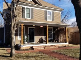 319 S 3rd St, Lindsborg, KS 67456