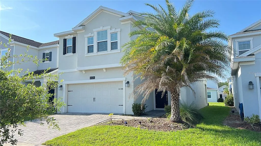 4 bed, 2.5 bath, 2346 sqft, $2,800 — Photo 3
