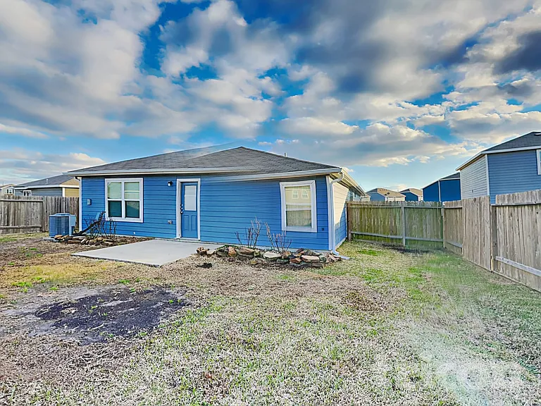 7918 Distant Harbor Rd — Photo 14