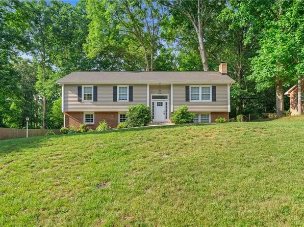 6020 Jeannine Dr, Lewisville, NC 27023