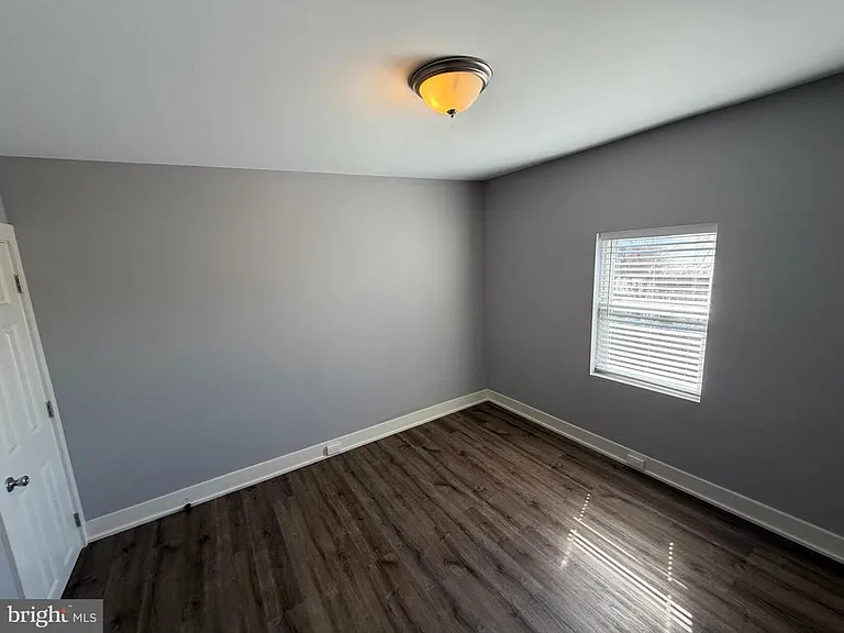 134 W Airy St — Photo 9