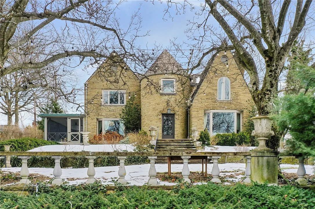 1000 Heberton St photo 1