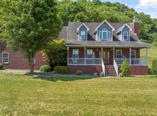318 Low Meadow Rd, Saint Marys, WV 26170