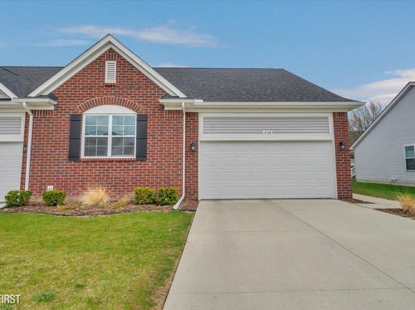 1408 Lincoln St, Lapeer, MI 48446
