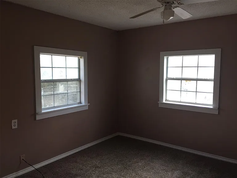 310 Foerster St — Photo 9