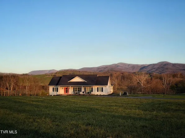 182 Saint Johns Way Rd, Chilhowie, VA 24319