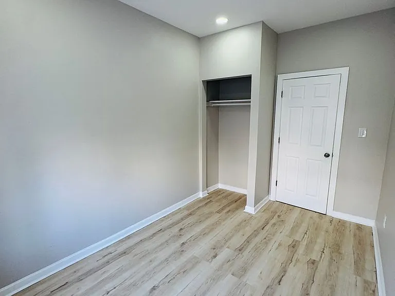 53-55 Henry St #57 — Photo 9