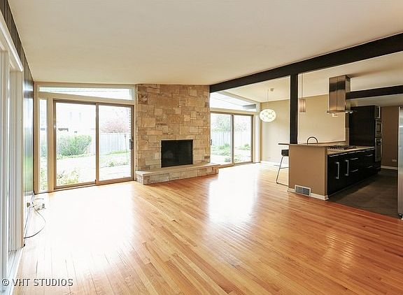 3rd image of 1368 Margret St