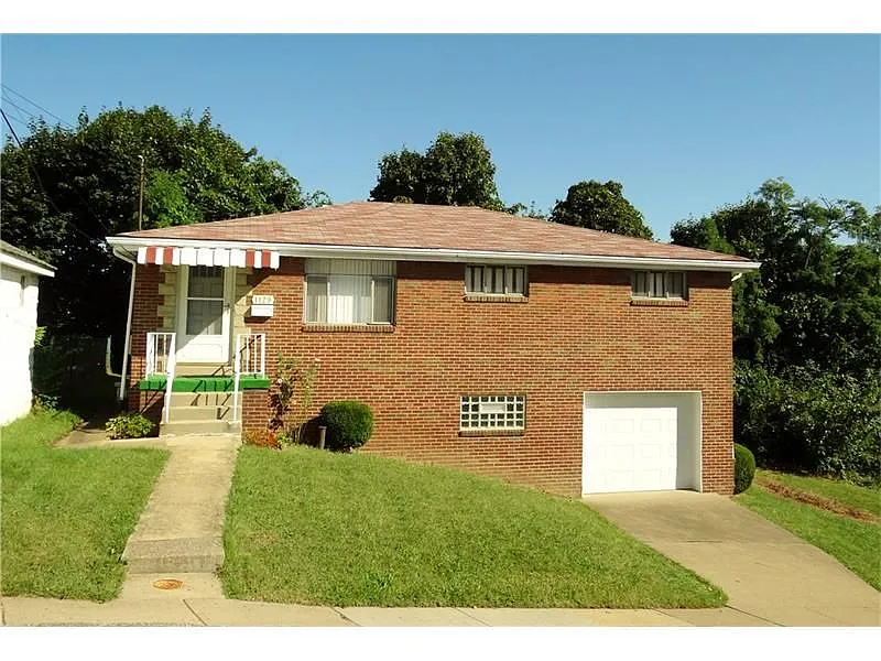 1129 Clippert St photo 1