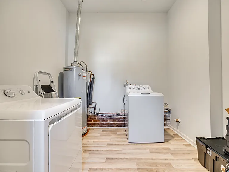 Inwood Dr — Photo 17