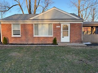 6104 Yale St, Westland, MI 48185