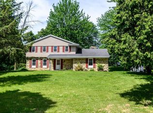 10623 N O Connell Ln, Mequon, WI 53097