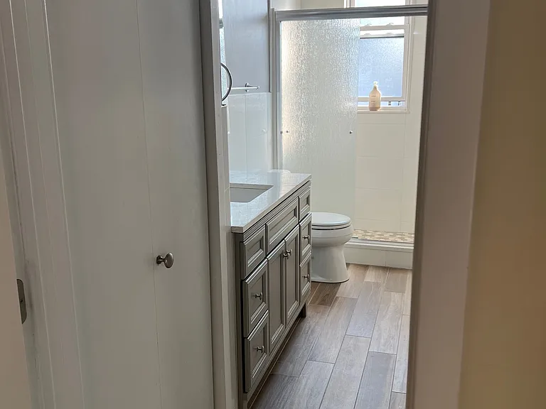 235 Riverview Pl #2R — Photo 11
