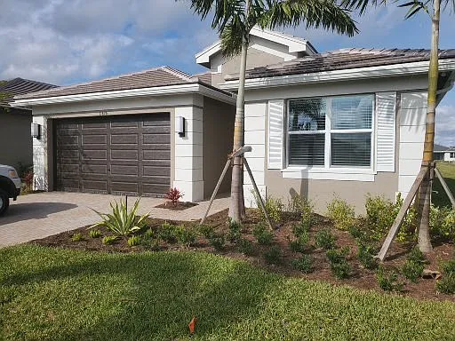 11826 SW Oceanus Blvd — Photo 1