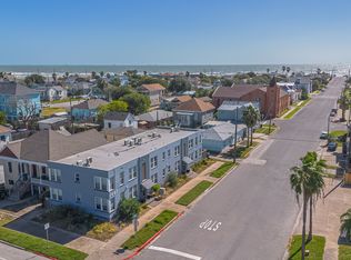 1002 11th St - 1, Galveston, TX 77550