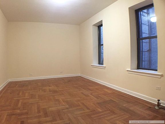 2nd image of 590 Fort Washington Ave APT 1L