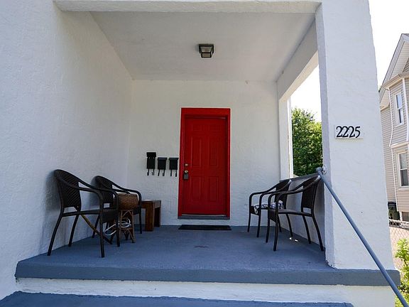 5th image of 2225 Washington Ave